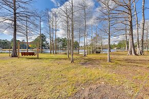 Alabama Lakefront Getaway w/ Kayaks & Patio