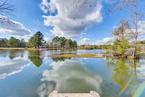 Alabama Lakefront Getaway w/ Kayaks & Patio