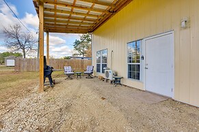 Alabama Lakefront Getaway w/ Kayaks & Patio