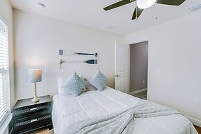 Port Charlotte Home w/ Screened Pool Near Golf!