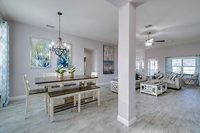 Port Charlotte Home w/ Screened Pool Near Golf!