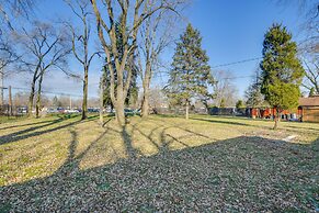 Country Club Hills Home: Walk to Rec Center!