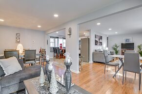 Country Club Hills Home: Walk to Rec Center!