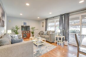 Country Club Hills Home: Walk to Rec Center!