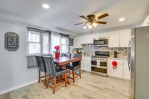 Country Club Hills Home: Walk to Rec Center!