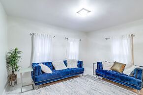 Michigan Retreat w/ Screened-in Porch, Near Lakes!