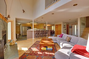 Spacious Townhome Near Main St & Lake Dillon!