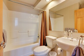 Spacious Townhome Near Main St & Lake Dillon!