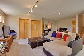 Spacious Townhome Near Main St & Lake Dillon!