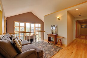 Spacious Townhome Near Main St & Lake Dillon!