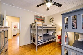 Hike & Boat: Cozy Bear Lake Cottage!