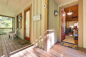 Hike & Boat: Cozy Bear Lake Cottage!