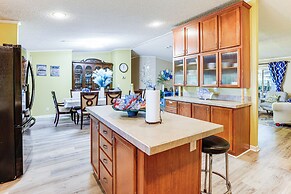 Lake Livingston Home w/ Dock & Deck!
