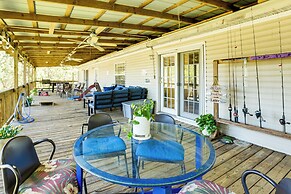 Lake Livingston Home w/ Dock & Deck!