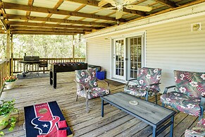 Lake Livingston Home w/ Dock & Deck!