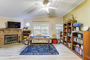 Lake Livingston Home w/ Dock & Deck!