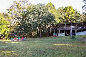 Lake Livingston Home w/ Dock & Deck!
