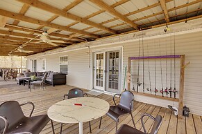Lake Livingston Home w/ Dock & Deck!