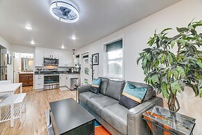 Grants Pass Retreat w/ Hot Tub & Mountain Views!