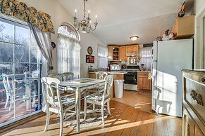 Ellis River Cottage ~ 3 Mi to Attitash Mountain!