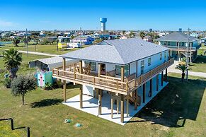 A Tad Tip-sea 3 Bedroom Home by RedAwning