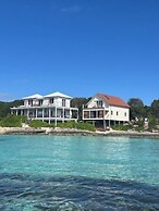 Touch Of Class Estate 5 Bedroom Estate