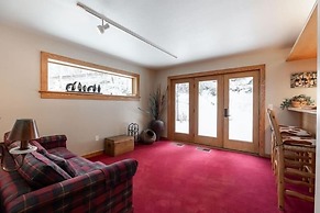 Potato Patch 3 Bedroom Townhouse by RedAwning