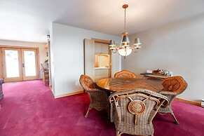 Potato Patch 3 Bedroom Townhouse by RedAwning