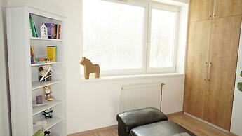 Vesna Convenient Suite by CHORS