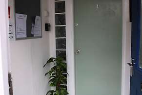 Stunning 2-bed Ground Floor Apartment in Romford