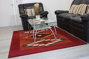 Stunning 2-bed Ground Floor Apartment in Romford