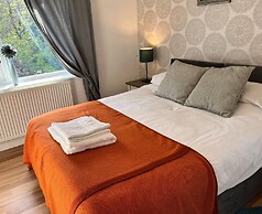 Impeccable 3-bed House in Nottingham Free Parking