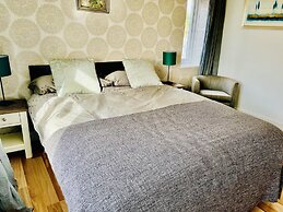 Impeccable 3-bed House in Nottingham Free Parking