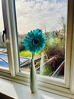 Impeccable 3-bed House in Nottingham Free Parking