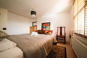 Stylish 2 Bedroom Flat in Camden Town