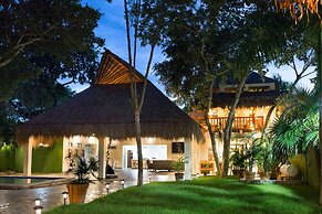 Deluxe Private Villa with Pool