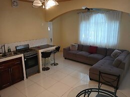 RUNTINGS HIDEAWAY STAY NOMPREL ROAD NEGRIL