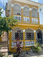 RUNTINGS HIDEAWAY STAY NOMPREL ROAD NEGRIL