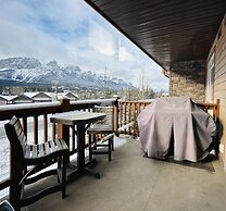 Stoneridge Resort - Mountain View - Pool & Hot Tub