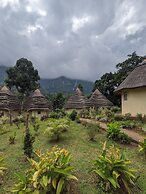 Cwmbale Eco-Tourist Lodge