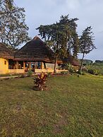 Cwmbale Eco-Tourist Lodge