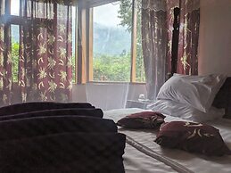 Cwmbale Eco-Tourist Lodge