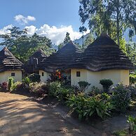 Cwmbale Eco-Tourist Lodge