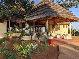 Cwmbale Eco-Tourist Lodge