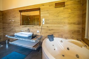 Grand Argyle Resort & Villas