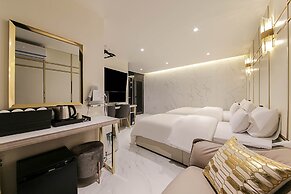 MAY Hotel