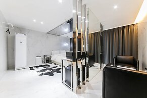 MAY Hotel