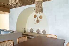 JadenHill CityView 8BR Villa Heated Pool+Movieroom