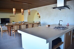 JadenHill CityView 8BR Villa Heated Pool+Movieroom