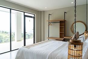 JadenHill CityView 8BR Villa Heated Pool+Movieroom